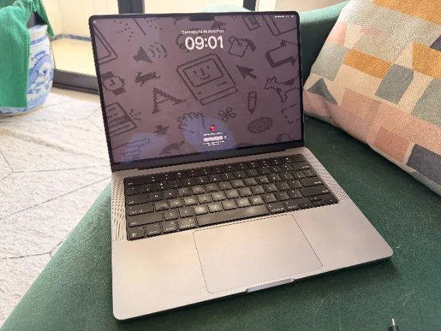 MacBook Pro 14