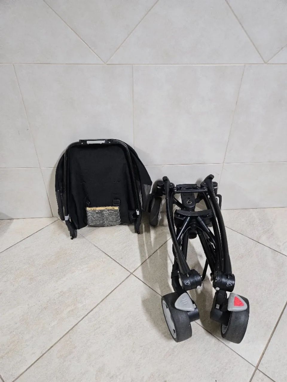Carrinho de bebê e bebê conforto Quinny Maxi-Cosi - Foto 2