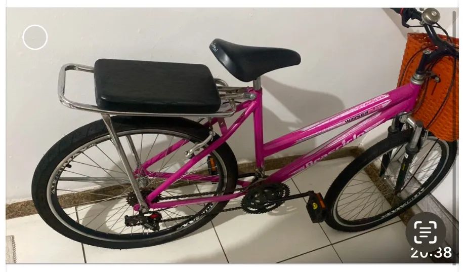 Bicicleta Rosa com Cesto aro 26 - Foto 3