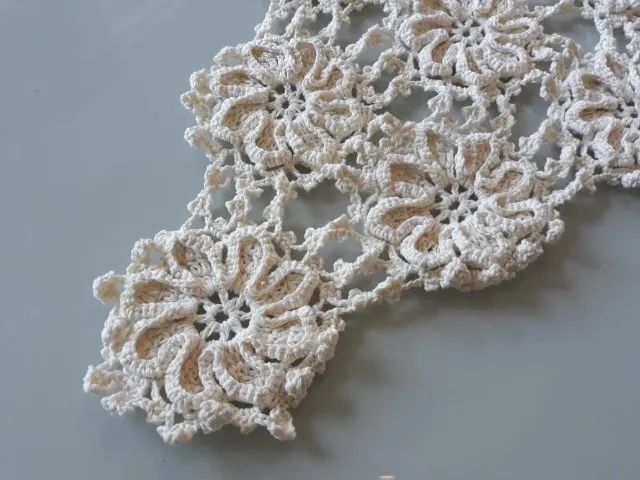 Artesanato Decoração Trilho Crochê Barbante Cru 1,60m x 0,55m - Foto 4