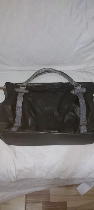 Bolsa de Ombro Preta em Couro - Foto 3