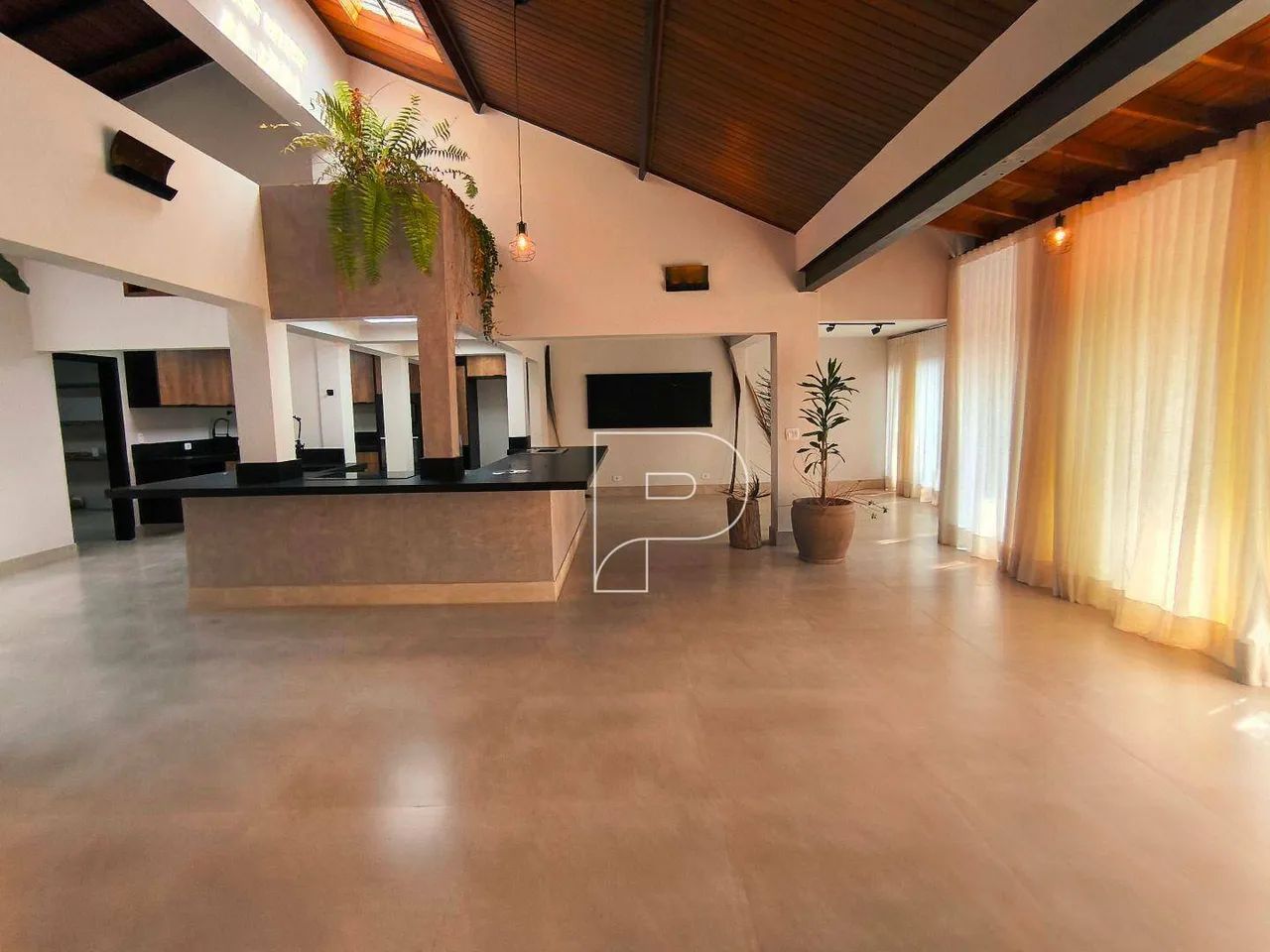 Casa com 4 suítes e piscina, 2000m² de terreno e 504m² de área construída - Foto 3