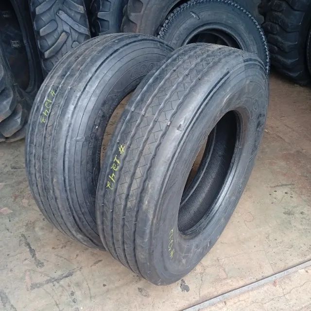 Par de Pneus 275/80R22.5 Recapados Radiais Goodyear - 99% Borracha, Excelente Estado