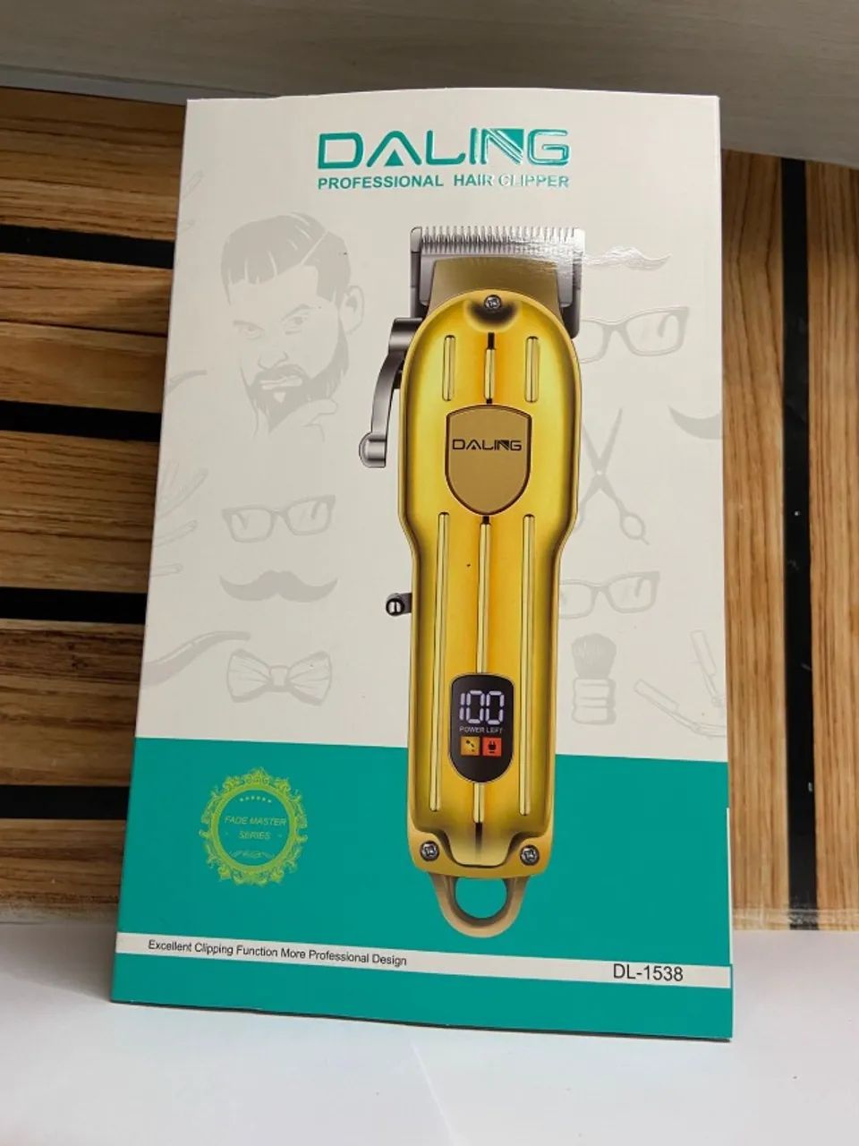 Máquina De Cortar Cabelo Dourada Profissional Sem Fio Daling - Foto 6