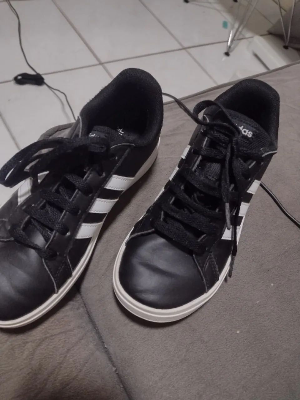 Adidas tênis 32