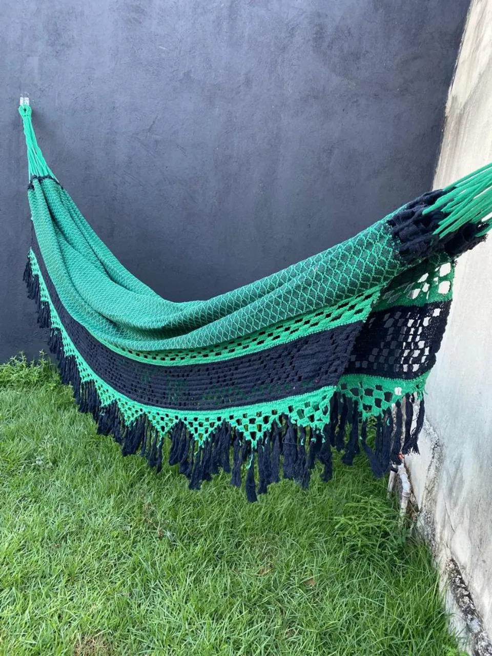 Rede de Descanso Verde e Preta Artesanal - Conforto e Estilo
