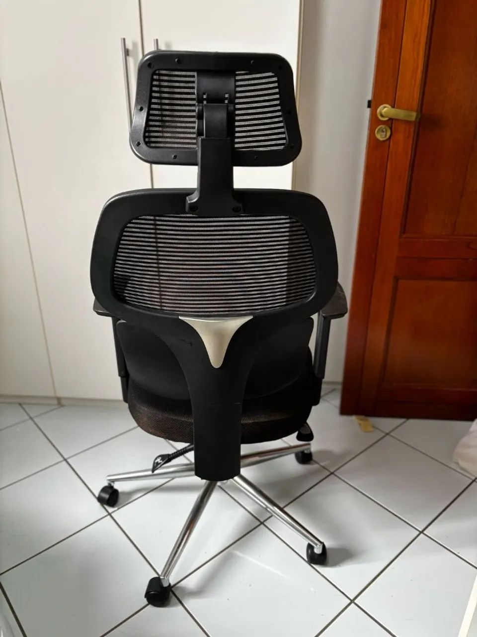 Cadeira de Escritório Giratória com Encosto Alto - Preto - Tok Stok - Foto 3