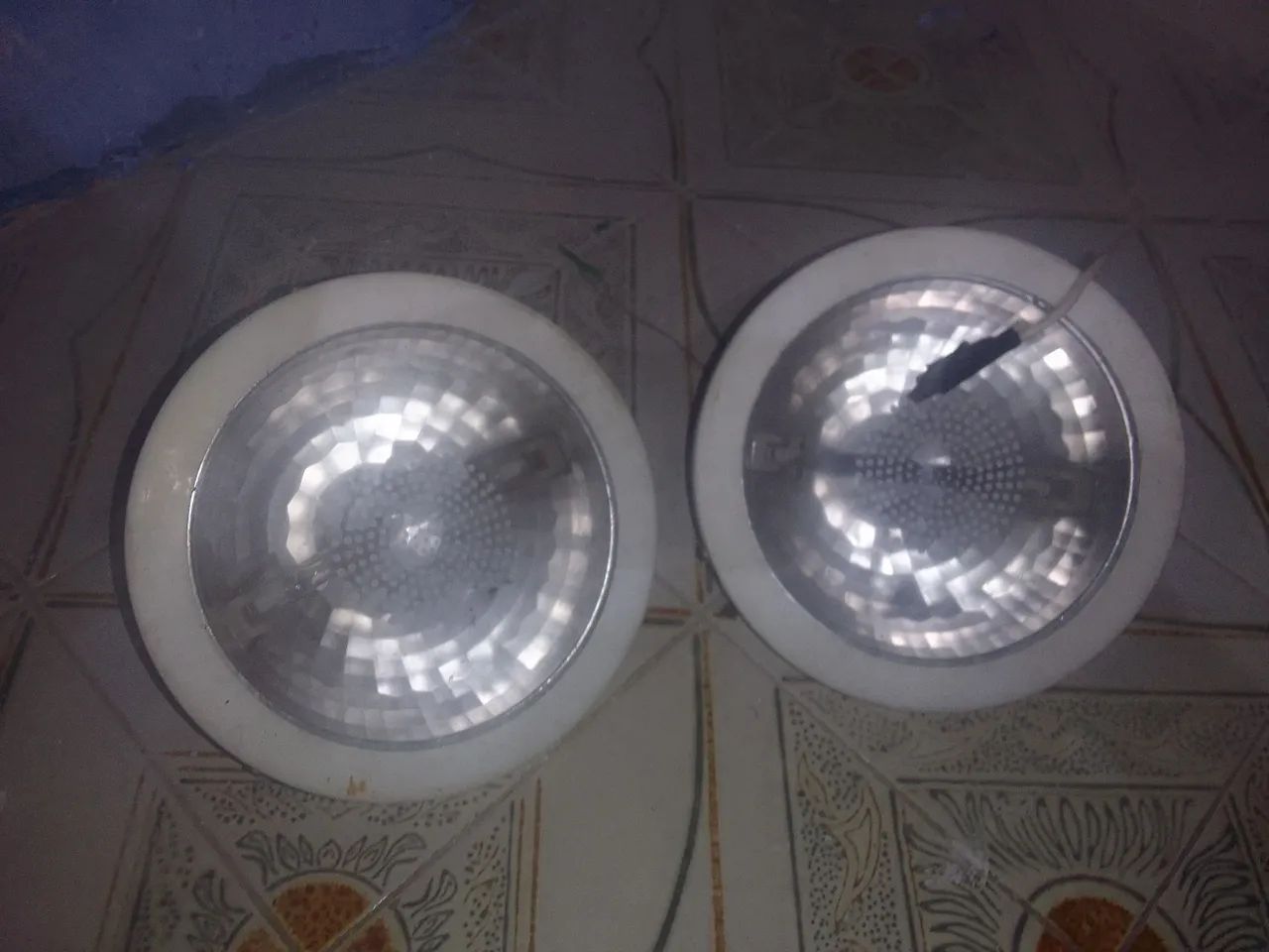 2 Refletores para lâmpada halógena para Iluminação externa 