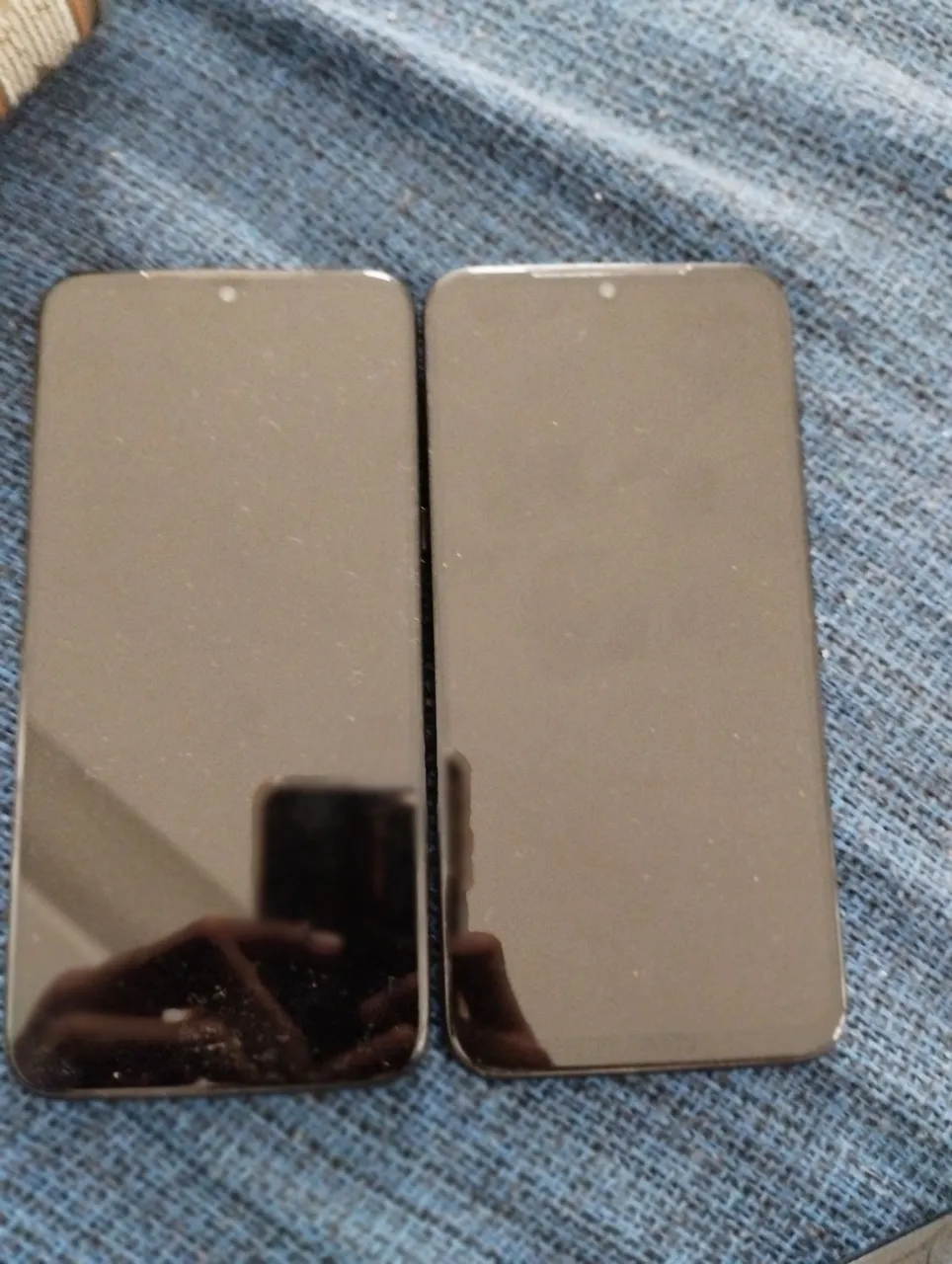 2 Moto g8 Plus