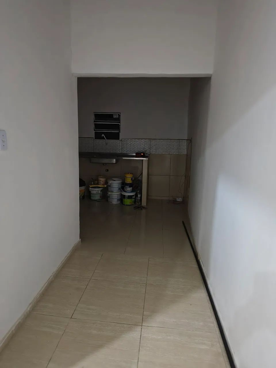 ALUGA SE CASA NASCENTE PRÓXIMO A FEIRA DE RIO DOCE 01 ETAPA CELL= * - Foto 4