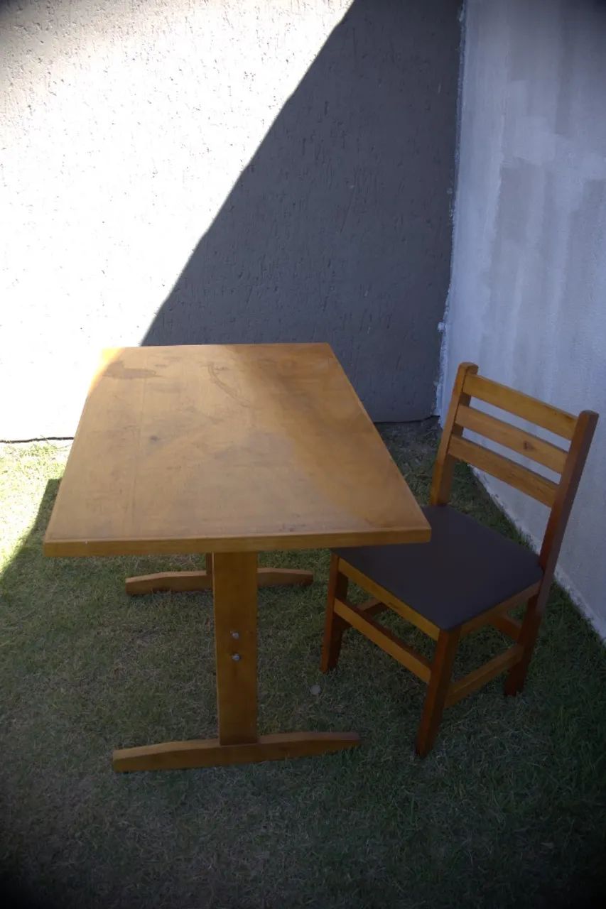 MESA RETANGULAR 70 X 1,10 CM  COM 4 CADEIRAS - Foto 2