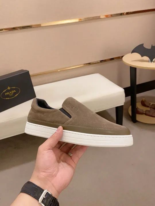 Tênis Slip-on Prada - Linha Italiana  - Foto 5