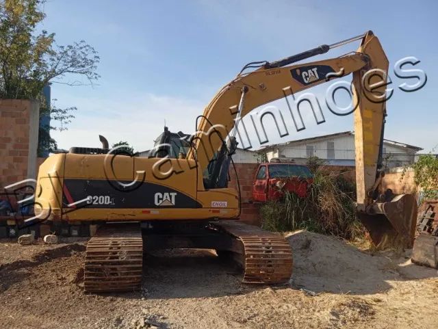 Escavadeira Caterpillar 320DL, ano 2012, Revisada  - Foto 2