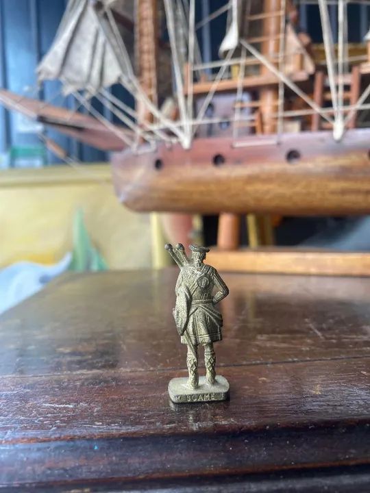 Miniatura de chumbo brinde Kinder ovo Scottish. - Foto 2