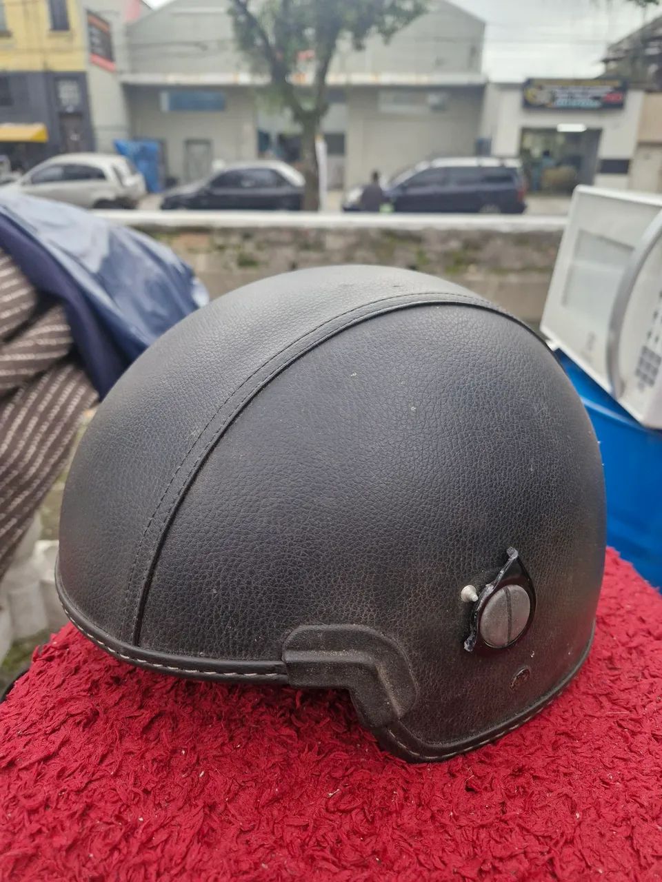 Capacete Old School em Couro - Preto