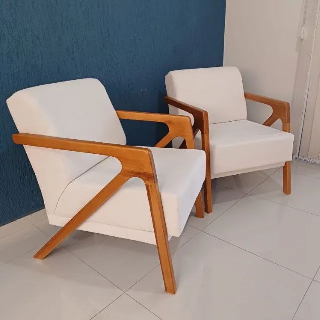 Poltrona Melissa para Sala Base Carvalho Tecido Bouclé e Linho Nova - Foto 3