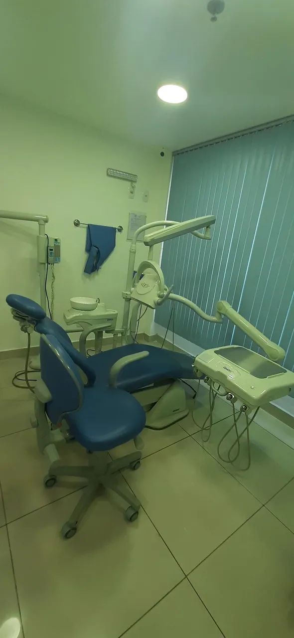 Equipo odontológico e mocho Gnatus G3