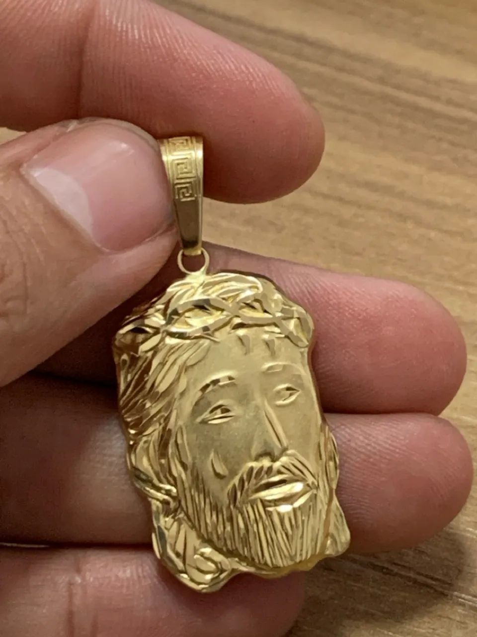 Pingente de Jesus Cristo OURO 18K