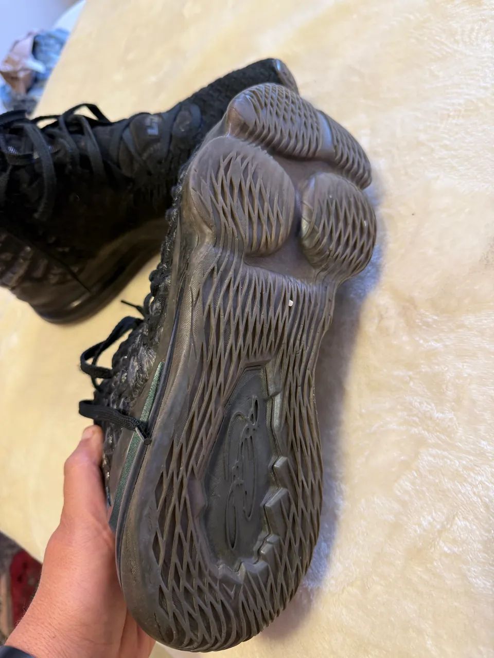 Nike LeBron 17 Currency - Foto 3