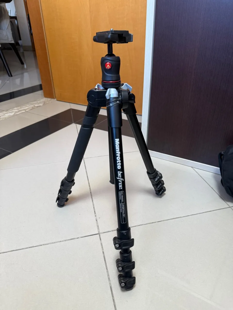 Tripé Manfrotto Be Free com Cabeça Esférica