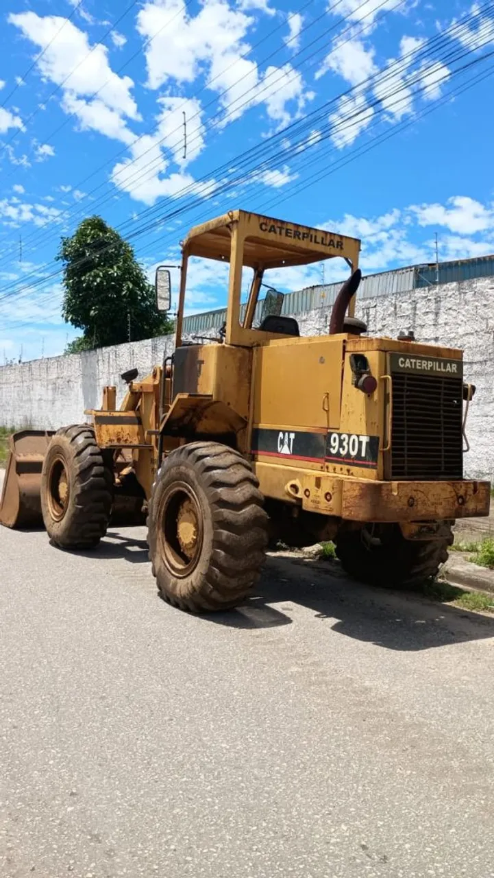 Trator de Esteira Caterpillar 930T