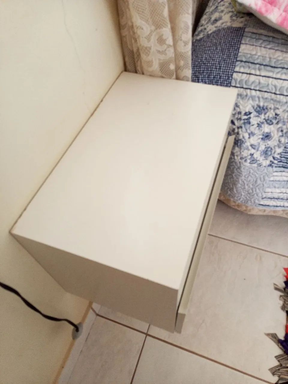 Mesa de cabeceira flutuante  - Foto 3
