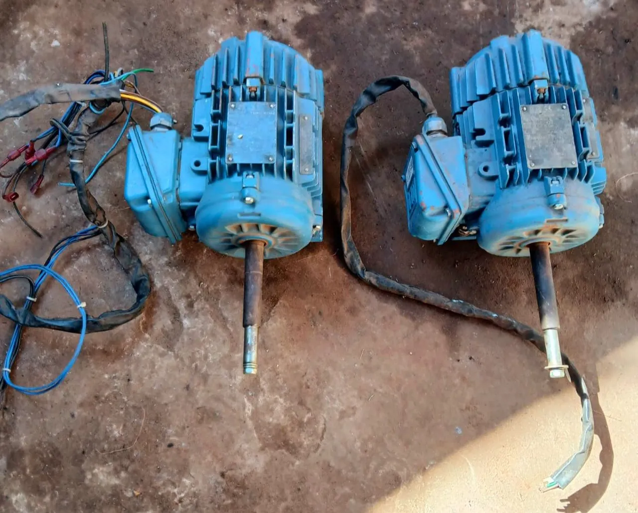 2 MOTORES Elétrico de Indução Weg 0,75 CV 220 - 380V(LEIA A DESCRIÇÃO)