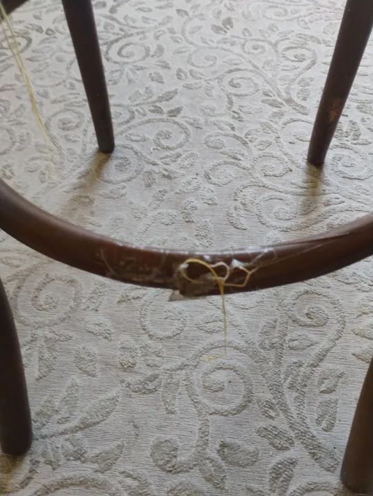 Cadeira de madeira thonart, precisa restauração!!  - Foto 5