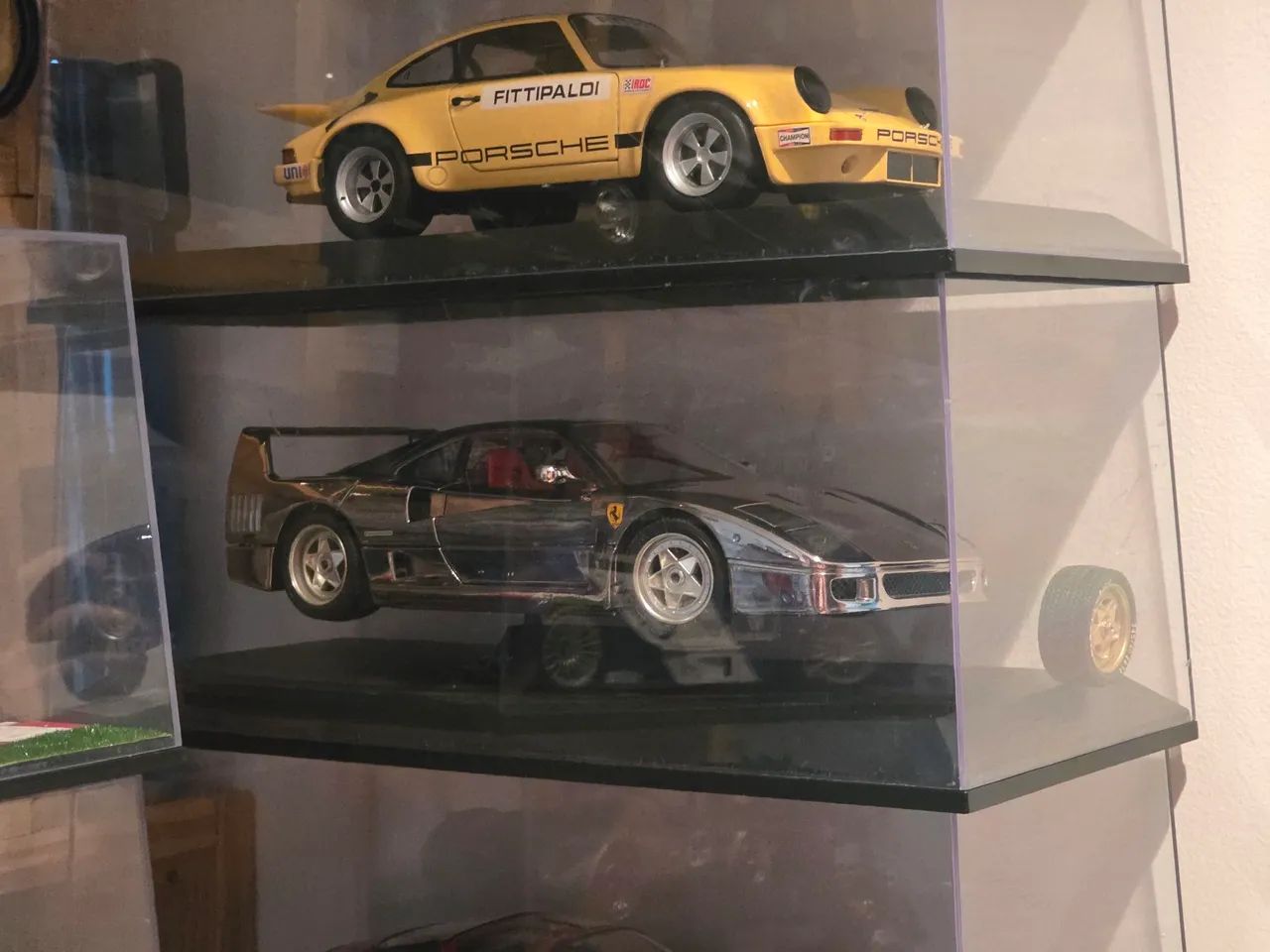 Miniatura 1:18 raríssima ferrari f40 cromada burago edição limitada 