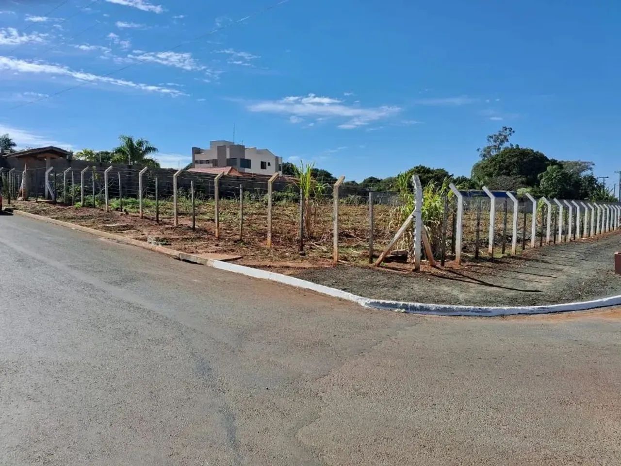 Venda de Terreno / Padrão na cidade de SABÁUDIA