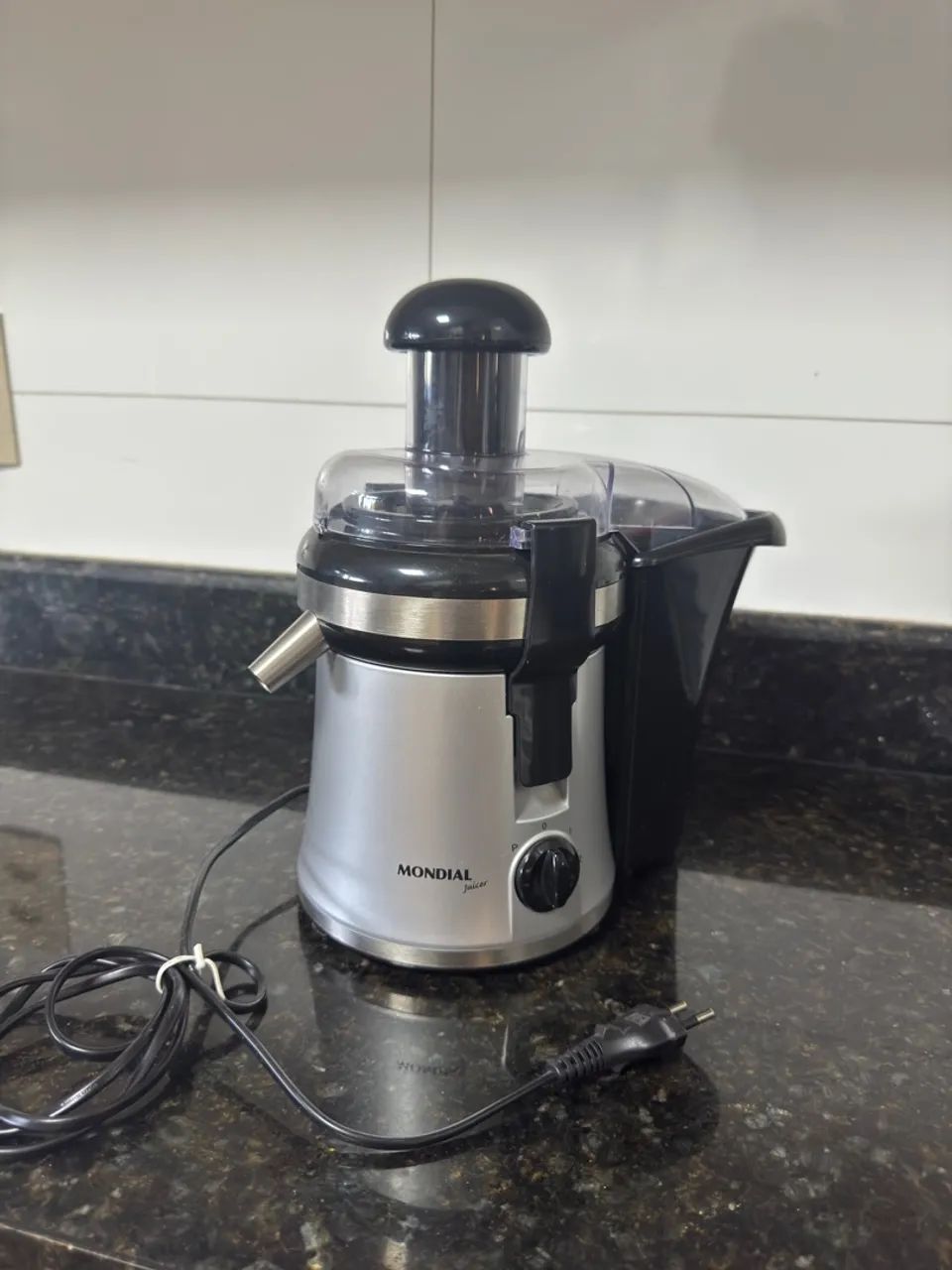 Centrífuga de alimentos Mondial juicer