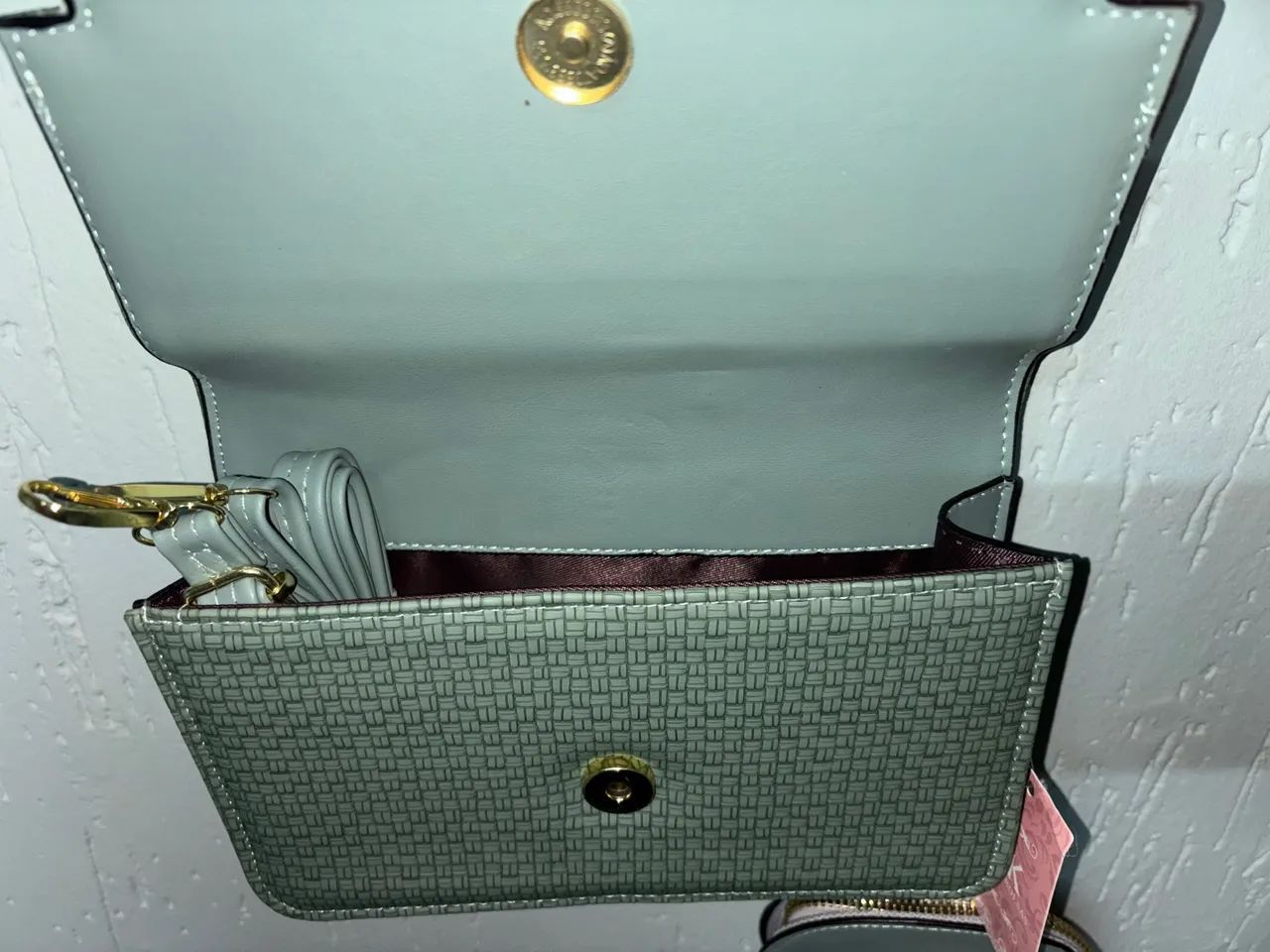 NOVA - Bolsa de mão ou ombro - Elegante com Detalhe de Infinito - Foto 3
