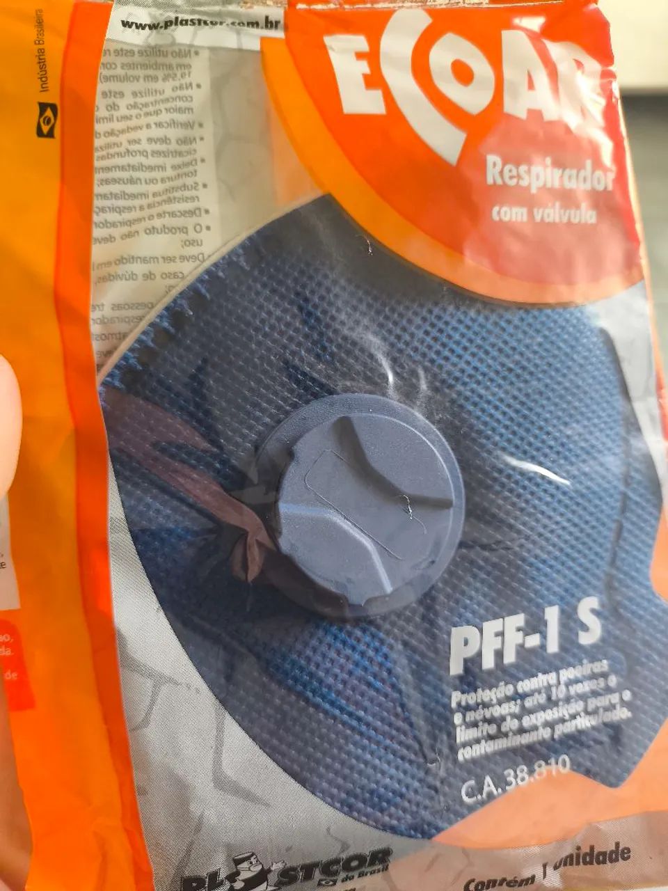 40 Máscaras PFF 1 S com válvula
