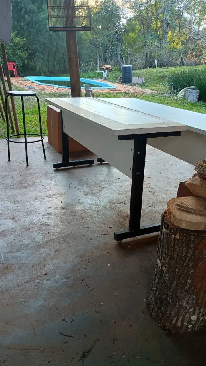 Mesas de Escritório ou Sala de Aula - 20 de 2 lugares + 20 de 3 lugares | Ótimo Estado