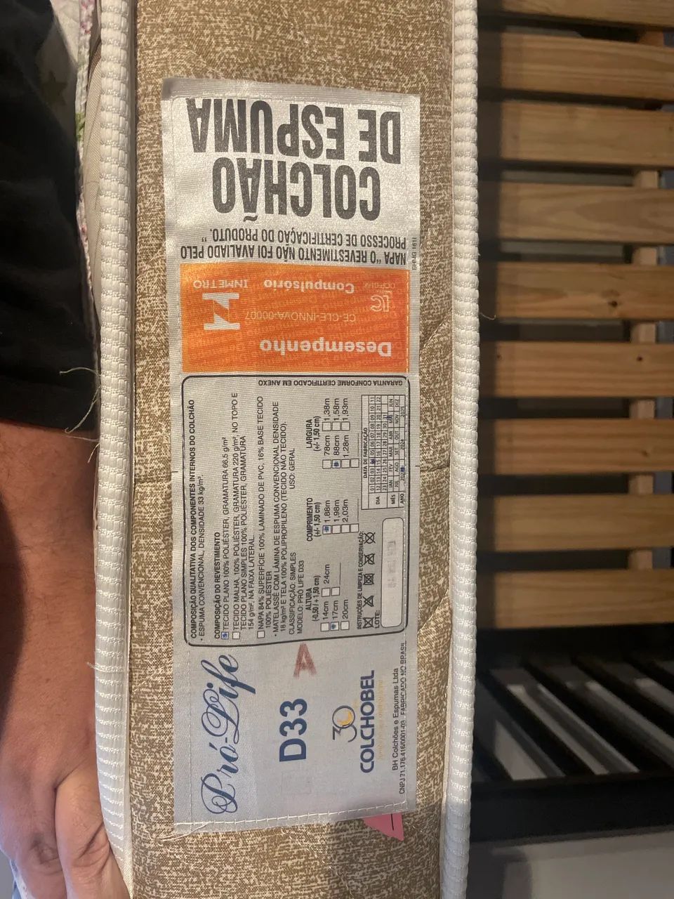 Cama solteiro tokstok 88cm com colchão ACEITA PROPOSTA - Foto 3