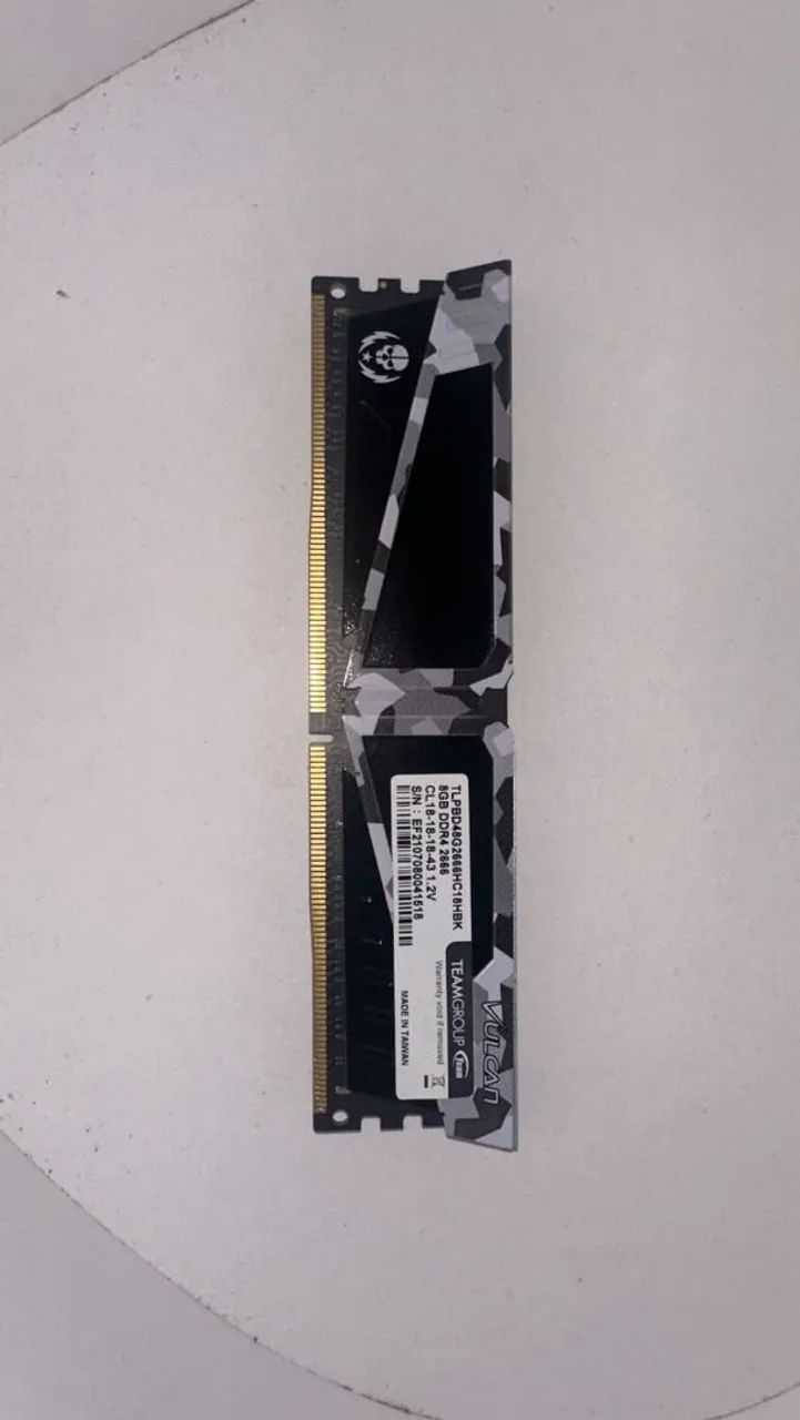 Memória RAM 8GB DDR4- T-Force Vulkan