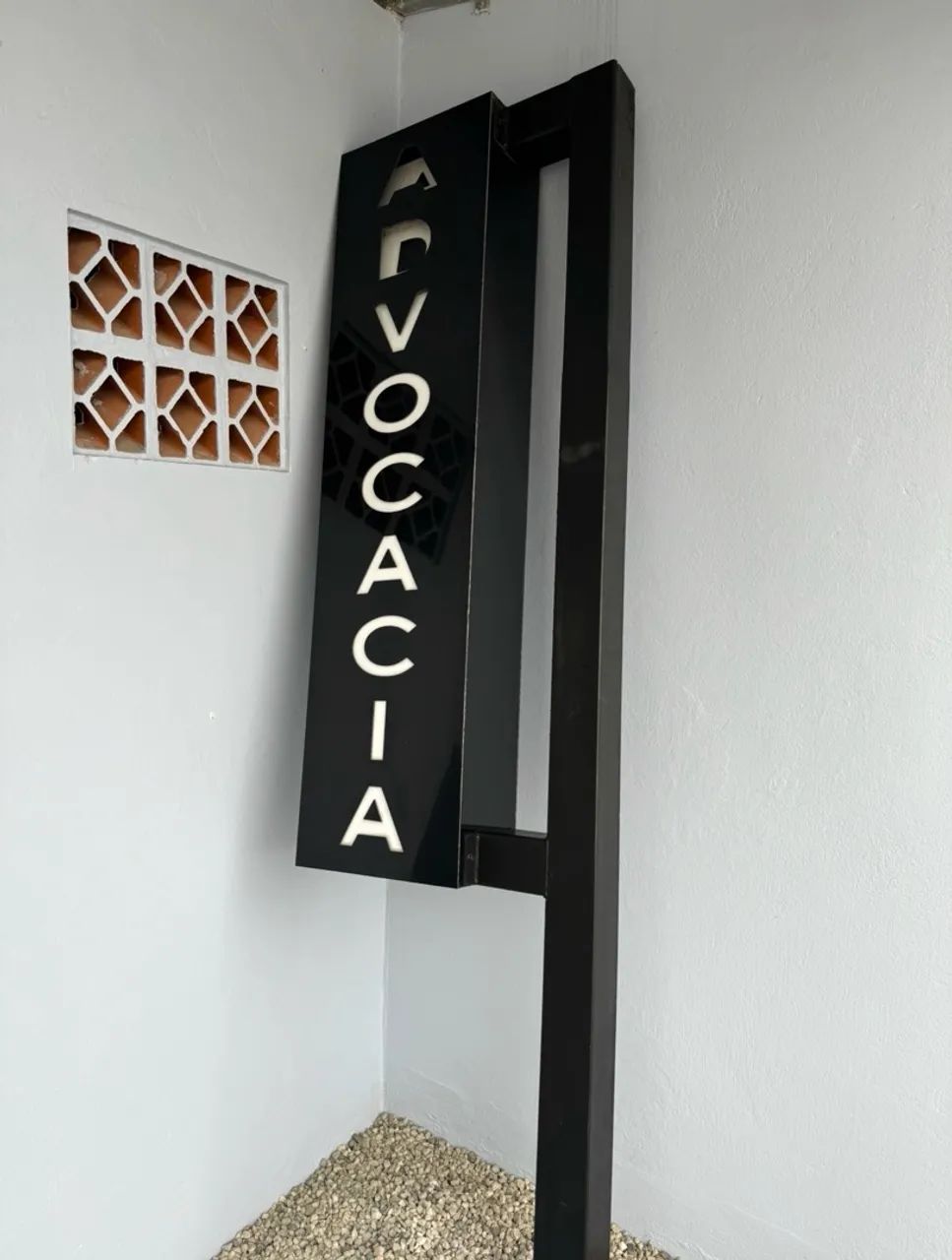 Placa Comercial em ACM - Dupla Face com Pedestal  - Foto 2