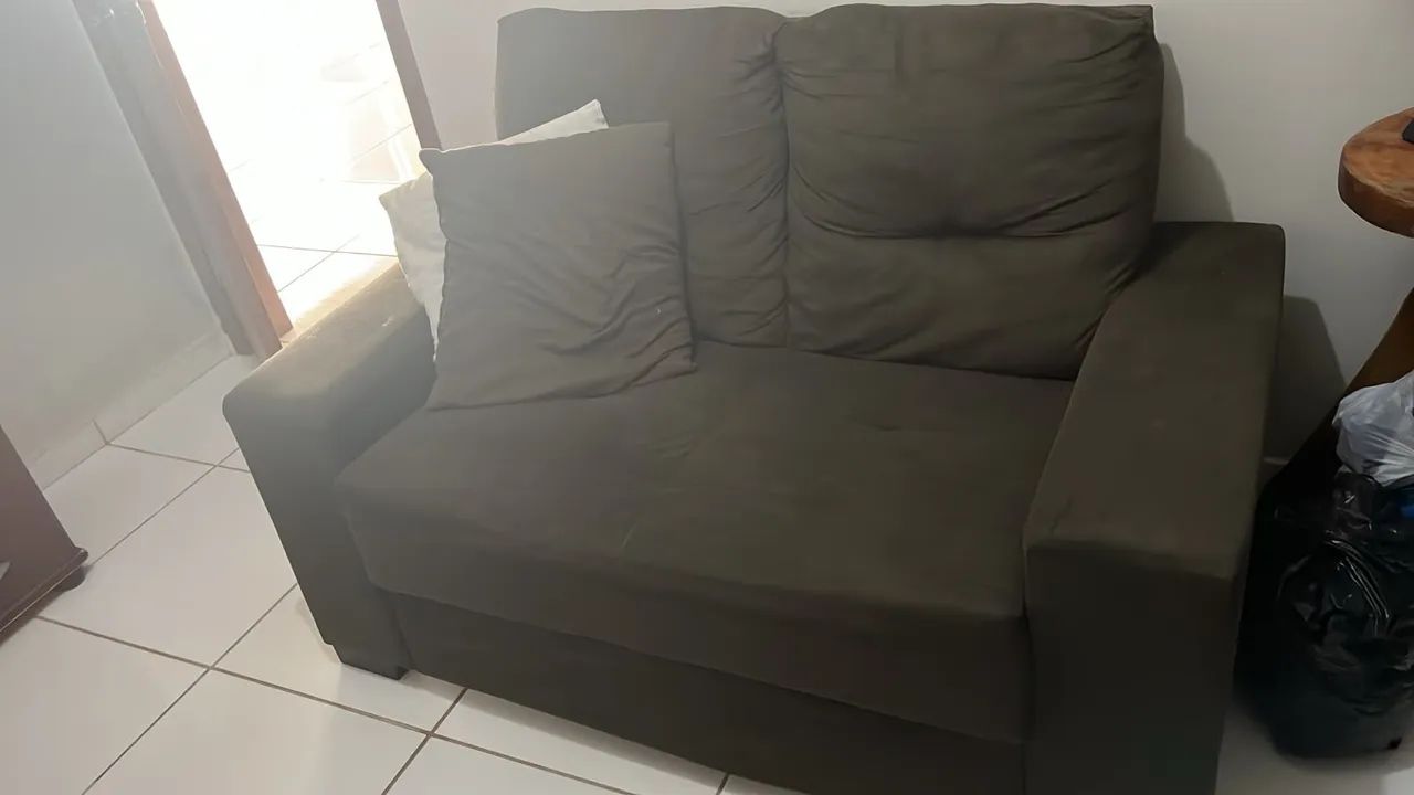 Sofá de 2 e 3 Lugares Semi Novos  - Foto 2