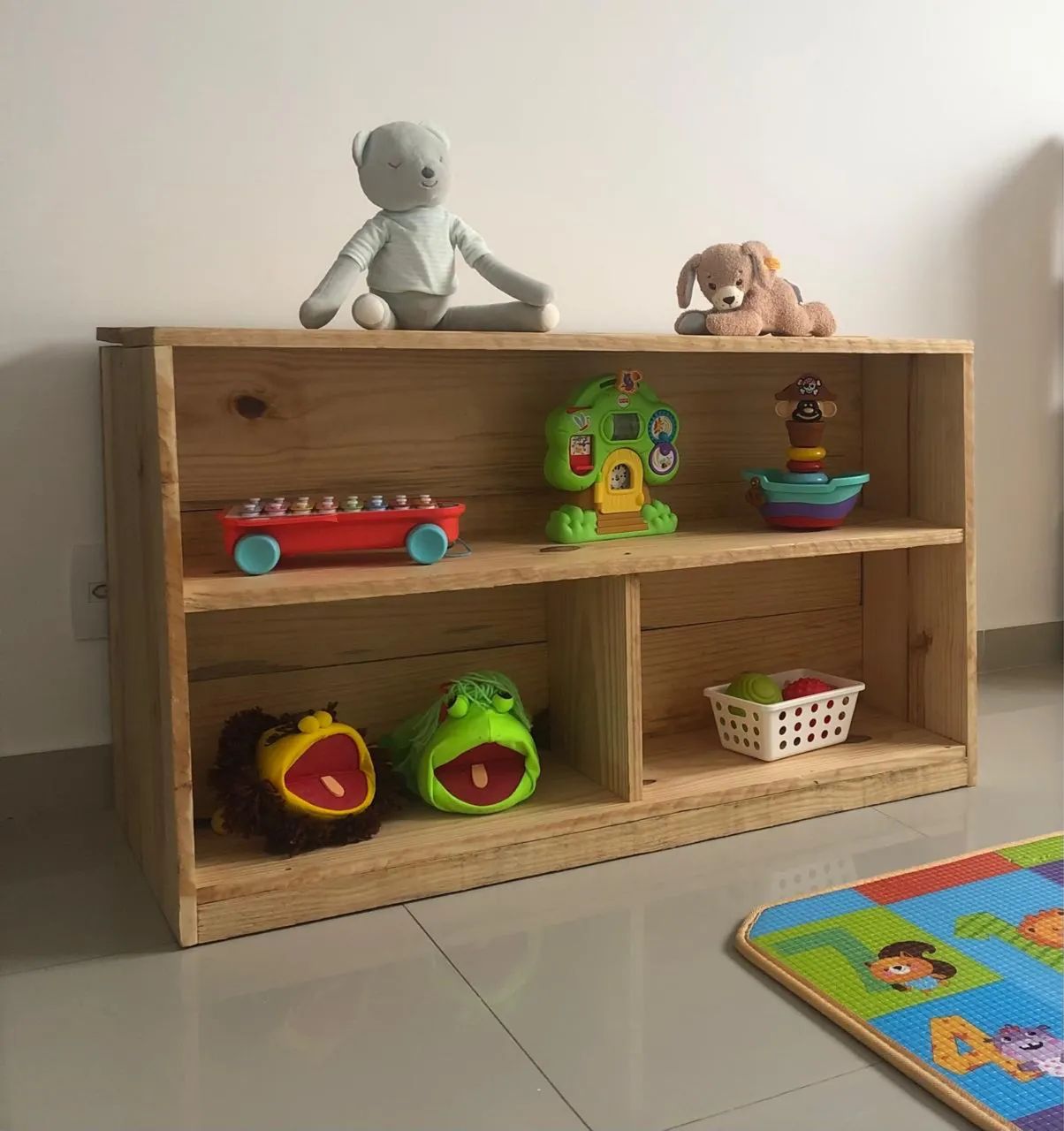 Rack Montessori com Baú em Pinus Tratado