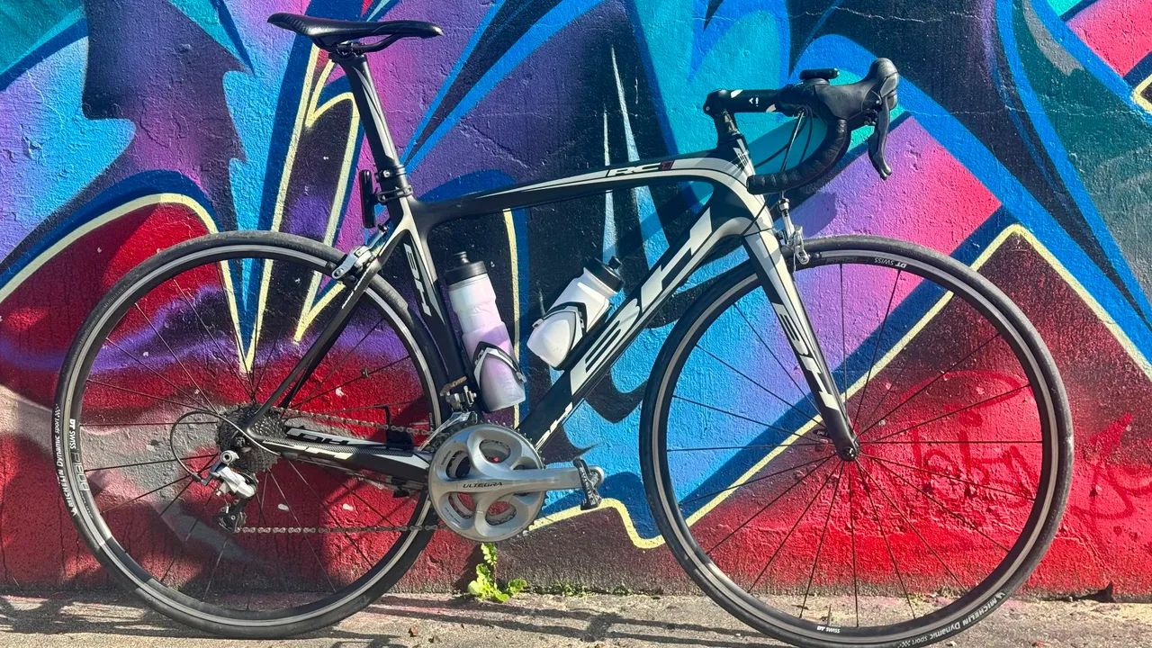 Bicicleta de estrada BH