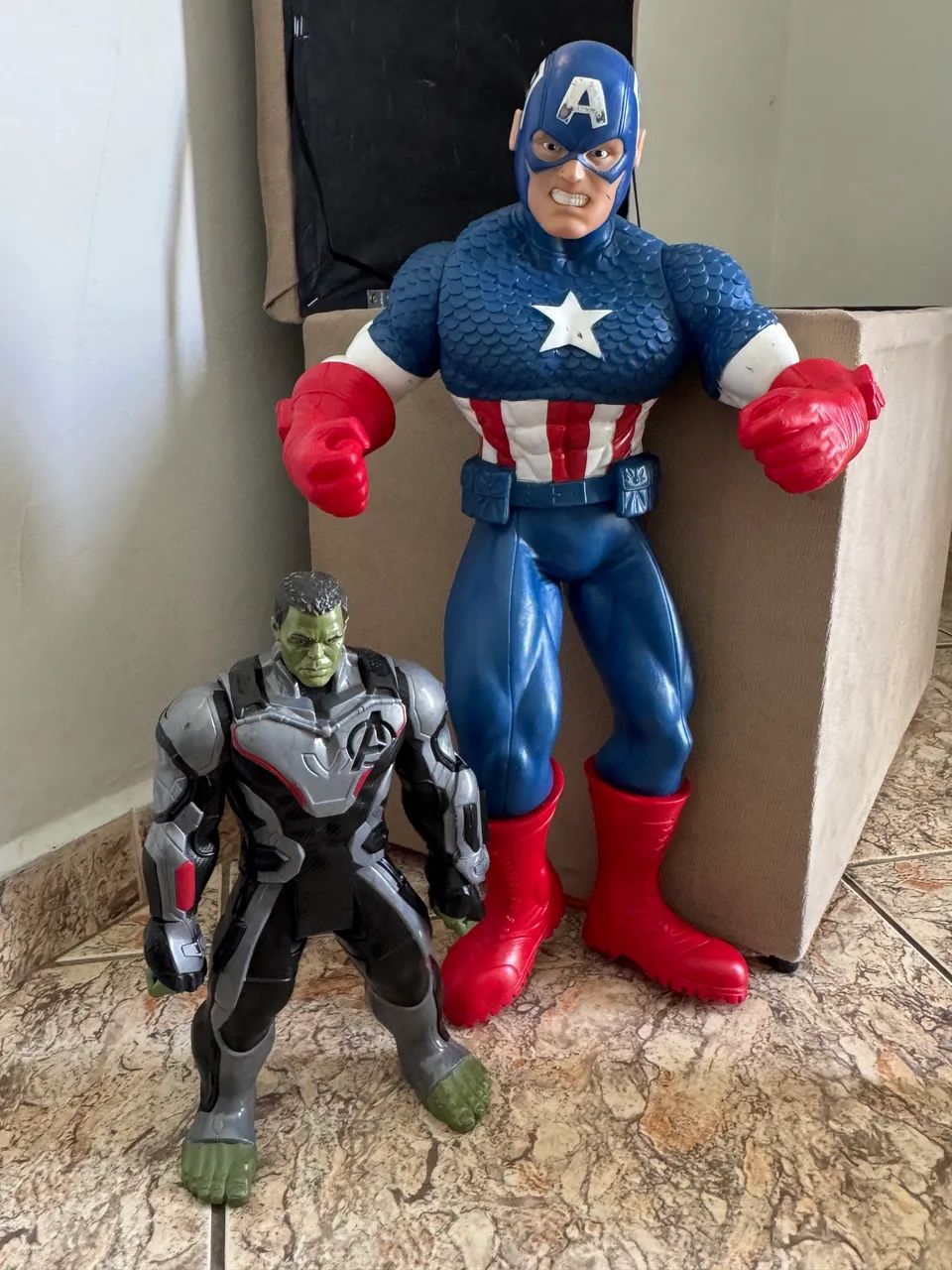 Kit Bonecos maxtel e Marvel  - Foto 3