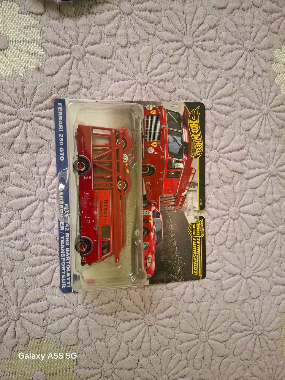 Miniaturas hotwheels premium e mainline ( Ferrari e Fórmula 1) - Foto 2