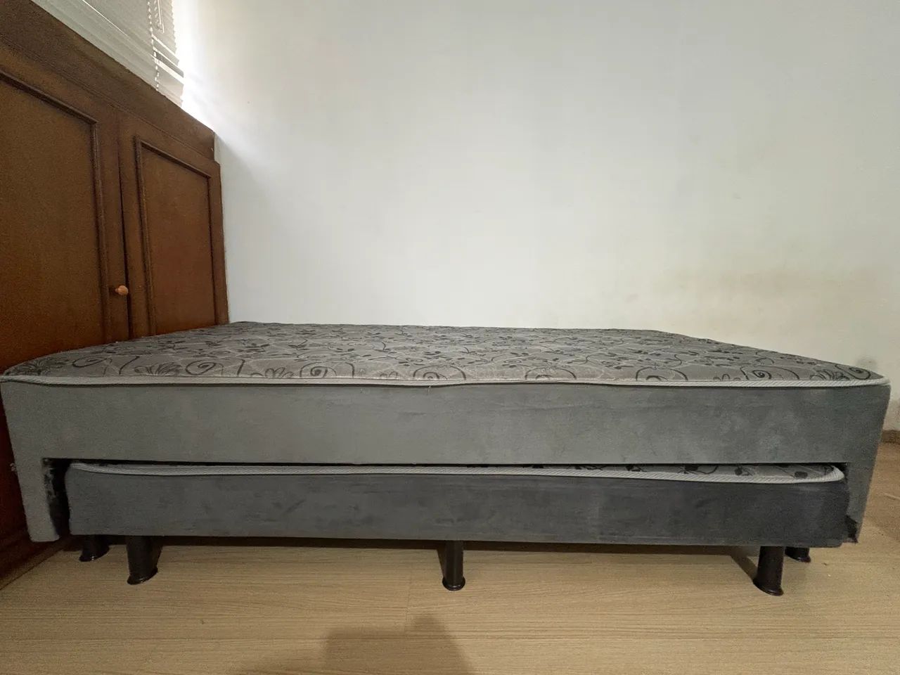Cama box com molas ensacadas e auxiliar  - Foto 3
