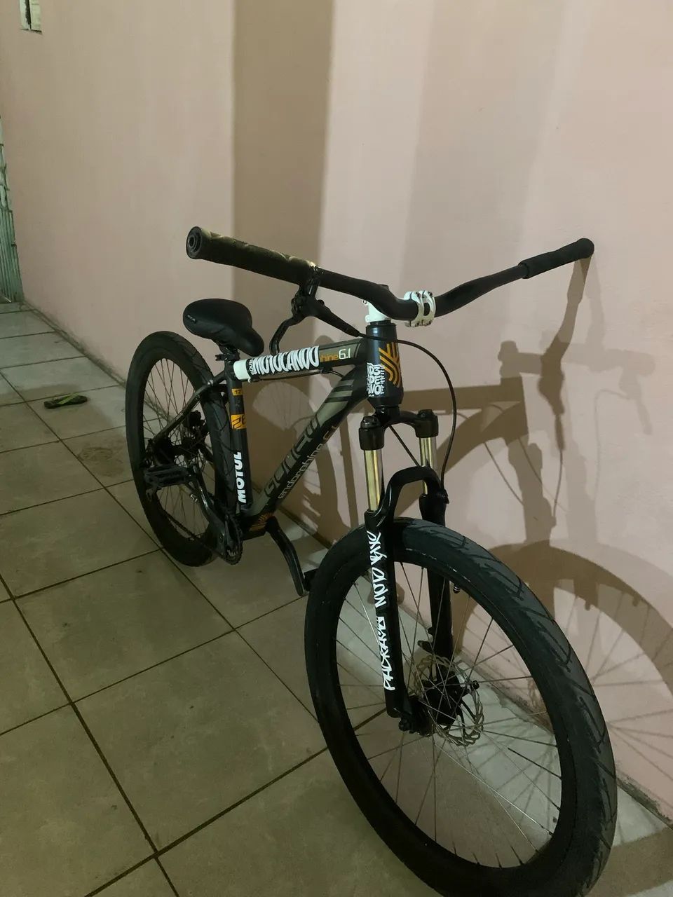 Vendo bike de grau ou troco por iPhone XR  - Foto 3