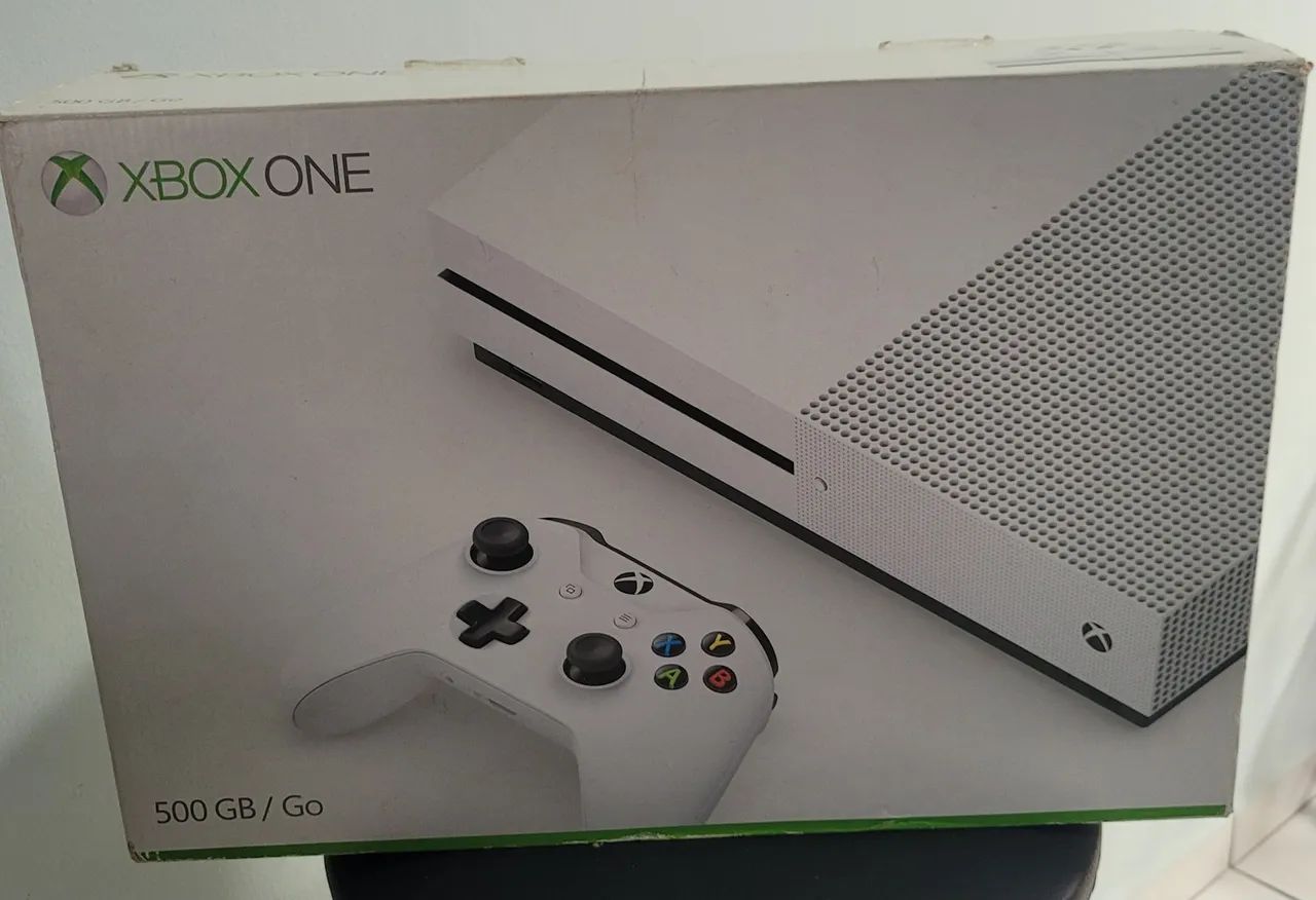 Vende se Xbox one S 500 gb impecável 