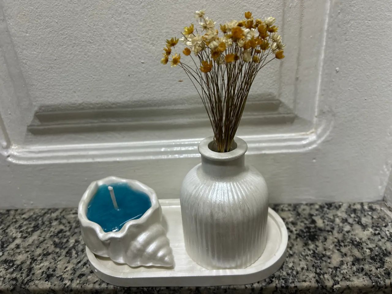 Kit Vela aromática e vaso de flores com bandeja