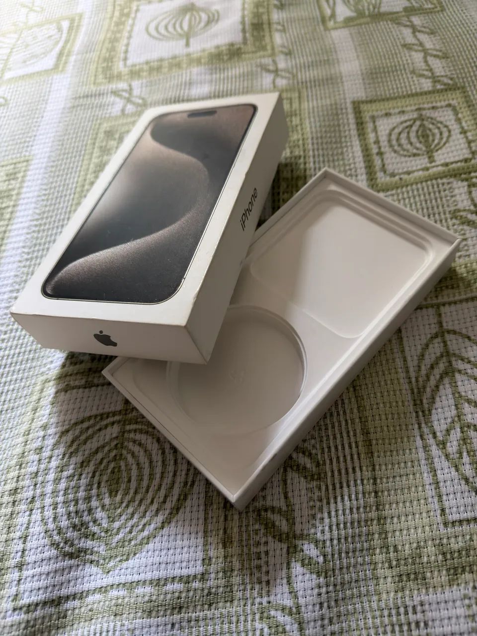 Caixa iPhone 15 Pro Max - Foto 2