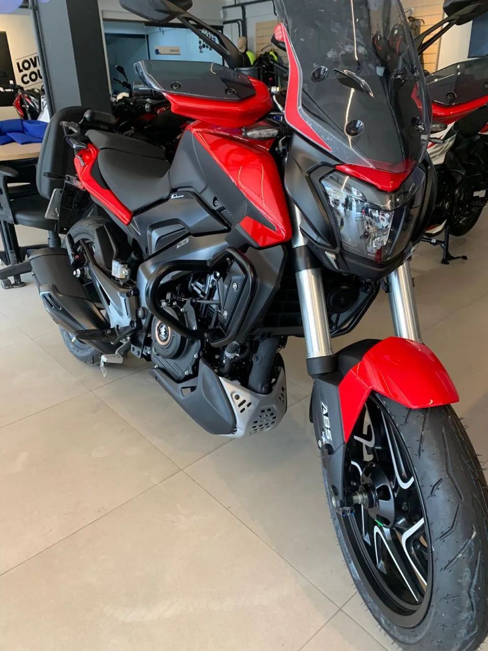 Bajaj dominar 400