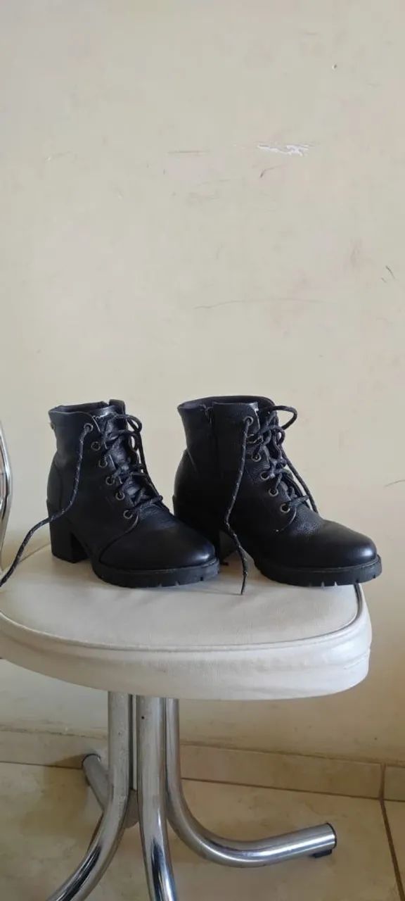 Bota feminina coturno couro  - Foto 4