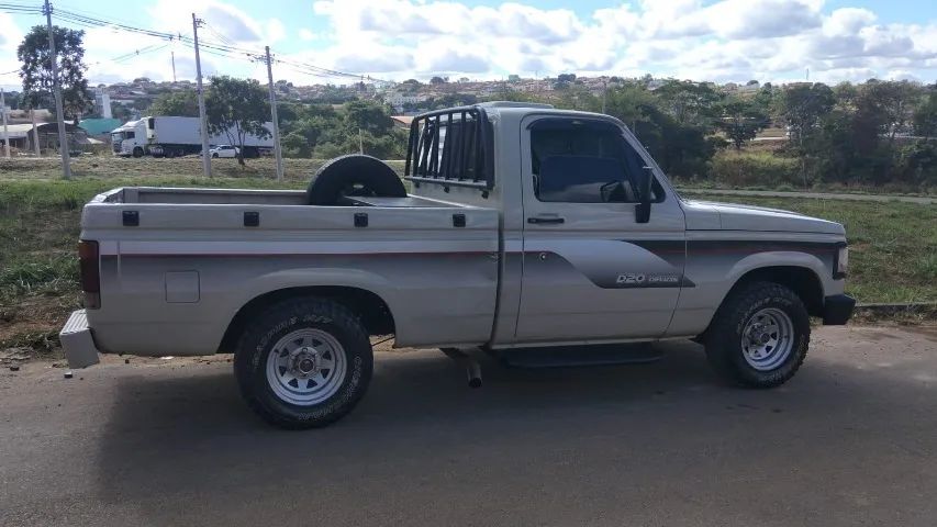 Chevrolet D-20 D-20 S 3.9/4.0 Turbo Diesel 1985